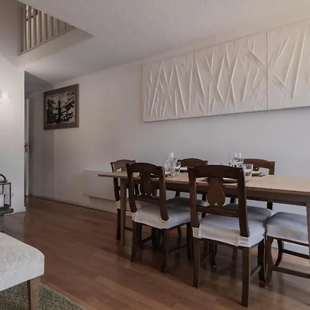 Le Bedux - Privee - Calme - Terrasse - Vues בית נופש